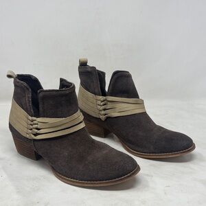 Elegant Dark Brown Ankle Booties with Tan Accents